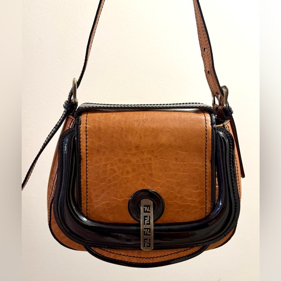 Auth🌷Fendi🌷 Zucca Shoulder Bag Nappa B Bis Patent Trim Pochette/Flap Bag⚡️ - Picture 5 of 16